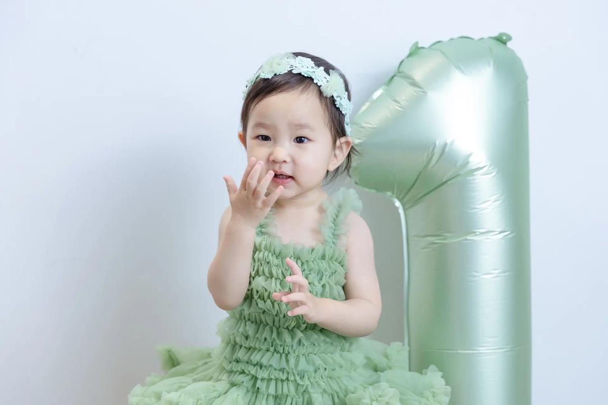 楚辞中大气的孩子名字 2025宝宝取名小知